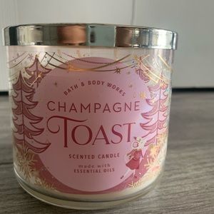 Bath and Bodyworks candle
